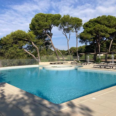 La Perle Du Golf -Magnifique Vue Clim Linge Golf Saumane 6P Piscine Tennis Bagian luar foto